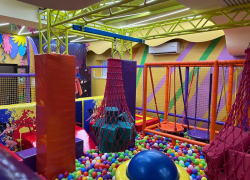 Игры, развлечения и веселье в центре «Акуна Матата»