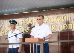 Военнослужащим анапского артиллерийского полка вручили медали