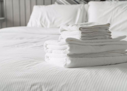 В Анапе сотрудники премиум-отеля украли из подсобки 2300 комплектов люксового постельного белья