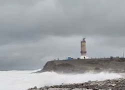 Жителей Анапы попросили не выходить к морю