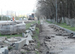 Симферопольское шоссе Анапы благоустраивают, а сквер военной техники — расширяют 