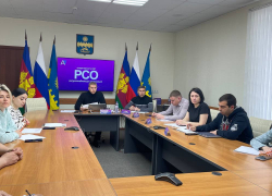 Проверка автобусов и ремонт уличного освещения: чем заняты городские службы Анапы 8 мая