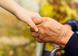 В Анапе 79-летней женщине-инвалиду срочно требуется помощь