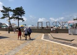 В День мармеладных червячков в Анапе тепло и солнечно