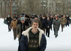 Молодежь Анапы станцевала танец из нашумевшего сериала «Слово пацана»