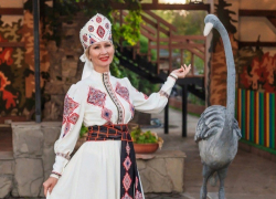 Ольга Минакова из Анапы завоевала корону на конкурсе «Миссис Россия International» 