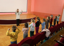 Для детей из новых областей в Анапе организовали ежедневный досуг