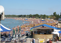 Спрос на отдых в Анапе растет независимо от новостей о пляжах — эксперт