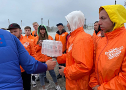 Волонтёры из Анапы помогают организовать переправу в Крым