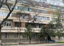 В Анапе взяли на контроль «проблемный дом» на улице Ленина