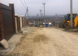 В Супсехе под Анапой отсыпали дорогу на улице Львовской