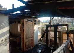 В Гай-Кодзоре под Анапой сгорела хозпостройка