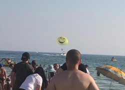 Семья Дмитриевых уехала из Анапы из-за орущей музыки и рекламы на пляже