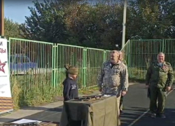 Четвероклассник из Витязево вслепую разобрал и собрал автомат Калашникова