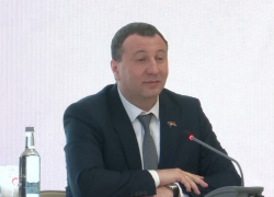 «Я сам много времени провел в лагерях»: депутат из Анапы стал интернет-мемом