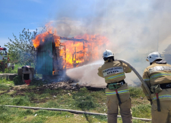 В Юровке под Анапой сгорела хозяйственная постройка