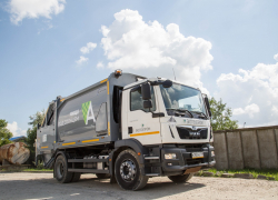 Регоператора обязали вывозить мусор три раза в сутки с Пионерского проспекта в Анапе