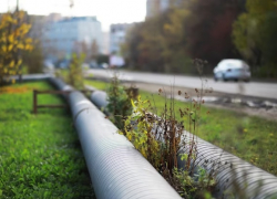 В Анапе на улице Ленина частично заменили надземные теплосети