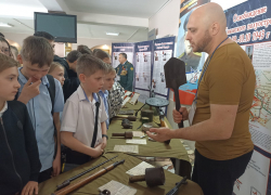 Проект "Оружие Победы" показали ученикам школы №6 в Анапе