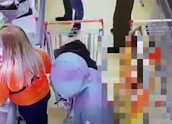 В Анапе женщина взяла в магазине элитный алкоголь и вынесла его мимо кассы