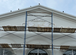 "Родину" вернули: на здании центра культуры в Анапе вновь появилось название