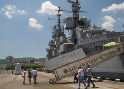 Анапчане могут побывать на Крейсере "Михаил Кутузов" бесплатно