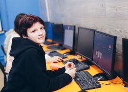 Знаменитая компьютерная академия закрывает набор на курсы и дает места со скидкой 20%! 