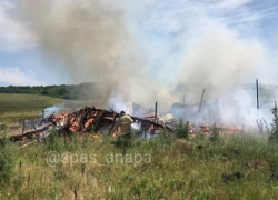 В Куматыре под Анапой загорелась ферма 