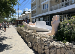 «При Пахомове было лучше»: из семейного курорта Анапа превращается в свинарник на побережье