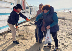 Жители Херсона организовали в Анапе субботник