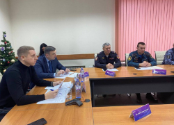 Спасение человека, ремонт дорог и борьба с вандализмом: чем заняты службы в первые дни нового года