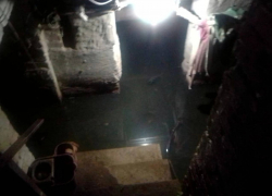 Управляющая компания довела подвал дома на улице Ленина, 134 в Анапе до жуткого состояния