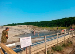 Туристам запретили купаться в грязевом вулкане Шуго недалеко от Анапы 