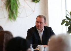 Мэр Анапы проводит большую пресс-конференцию с участием федеральных СМИ