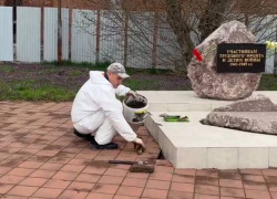 В Анапе продолжают обновлять памятники и общественные пространства к 9 мая