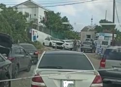 На Большом Утрише неизвестные «оттяпали» госземлю и взимают плату за парковку