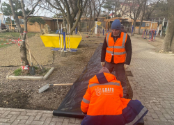 В Анапе идёт благоустройство сквера велотренажёров на набережной