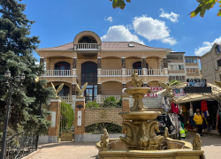 Дом для «шикарной жизни» стоимостью около полмиллиарда продается в Анапе