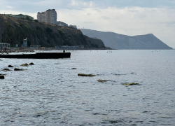 В день открытия новых дверей в Анапе ветрено и жарко