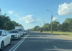 «Одно и то же»: в Анапе на въезде опять образовались «глупые» пробки 