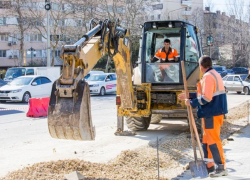 В Анапе начали расширять дорогу вдоль Южного рынка 