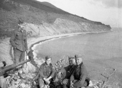 В августе 1942 года фашисты оккупировали Анапу, сделав её опорным пунктом на пути к Кавказу