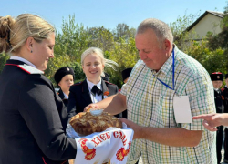 Казачья школа встречает гостей: автор проекта «Энциклопедия сельских школ России» посетил  МБОУ СОШ 18