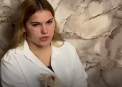 Девушка-волонтёр в Анапе приютила херсонского котика – прежние хозяева не могли оставить его у себя