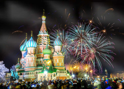 Россияне поддерживают отмену новогодних праздников в этом году