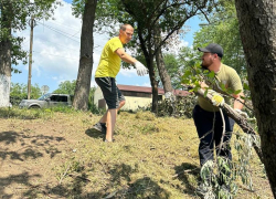 У пруда в Пятихатках под Анапой идёт благоустройство территории