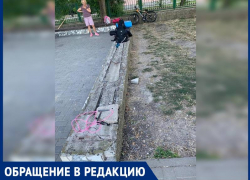 «Доски с лавок у маяка содрали и бросили рядом – гвозди торчат, а ремонт только осенью»