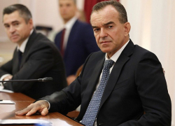 Губернатор Краснодарского края просит водителей на время отказаться от поездок в сторону Крыма