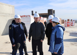 Василий Швец проверил строительство детского сада в станице Анапской