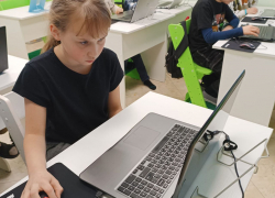 Летний интенсив 2025: IT или Английский? Подарите ребёнку каникулы, которые изменят его будущее!
